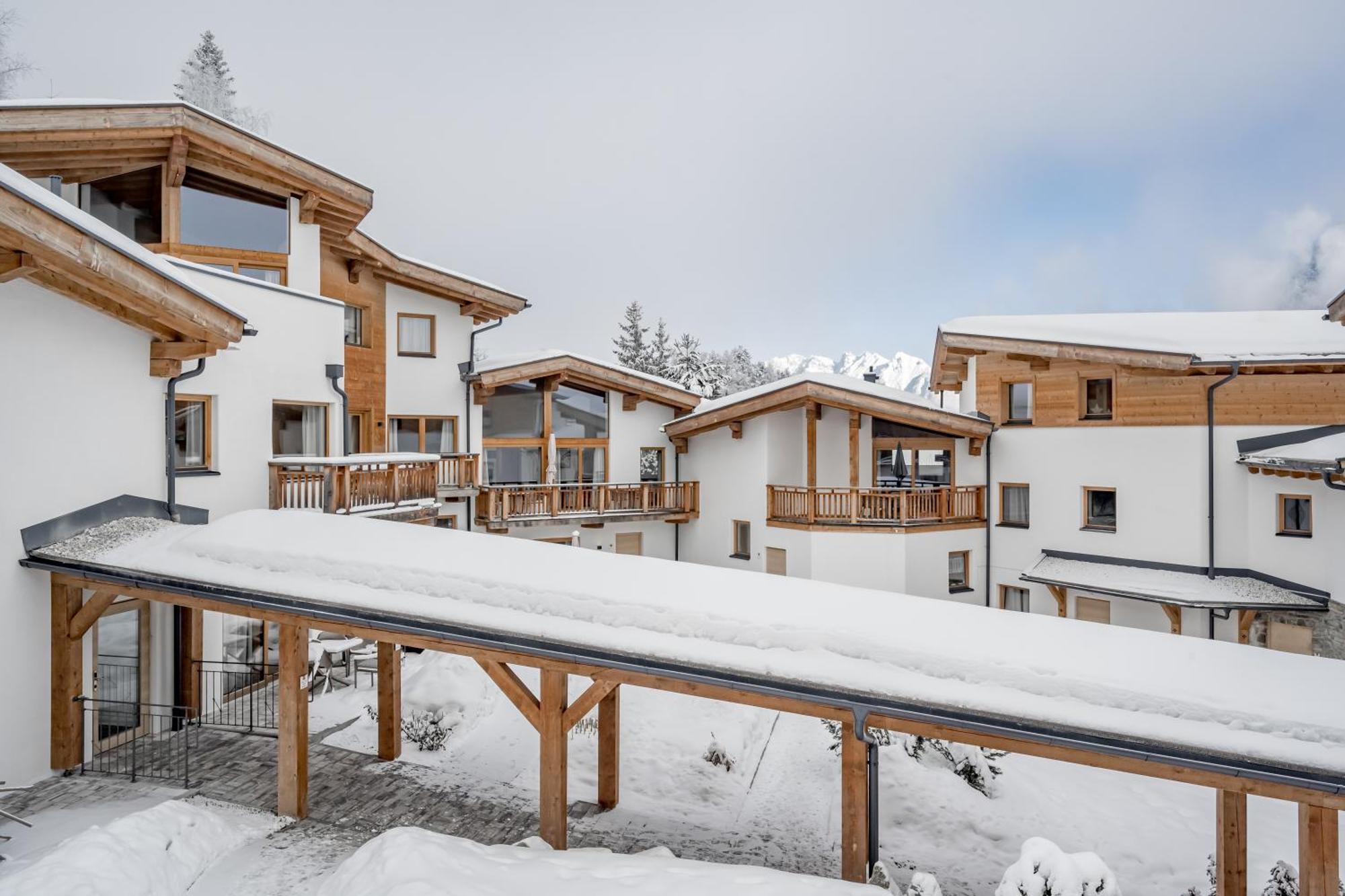 Alpenparks & Alpina Seefeld Aparthotel 4*